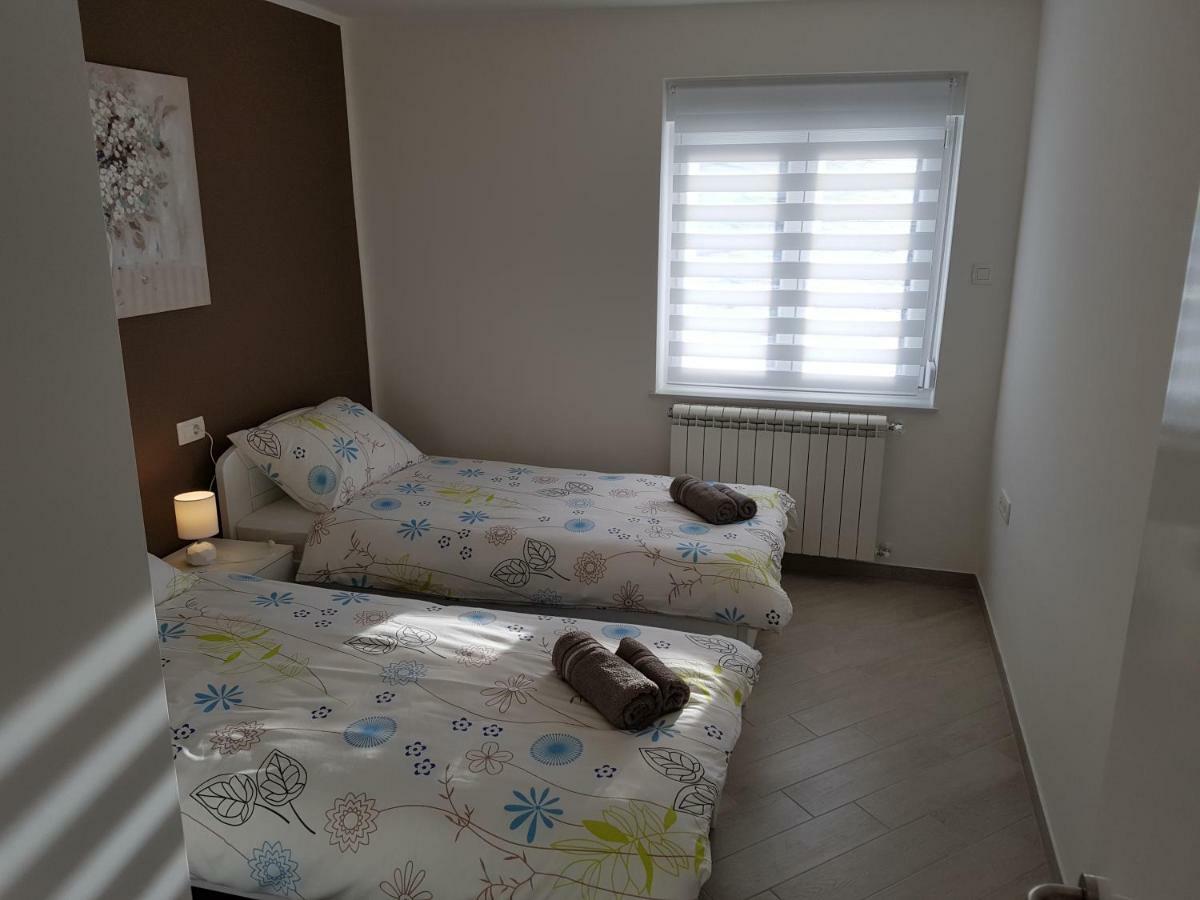 Apartment Laura Kostrena Bagian luar foto