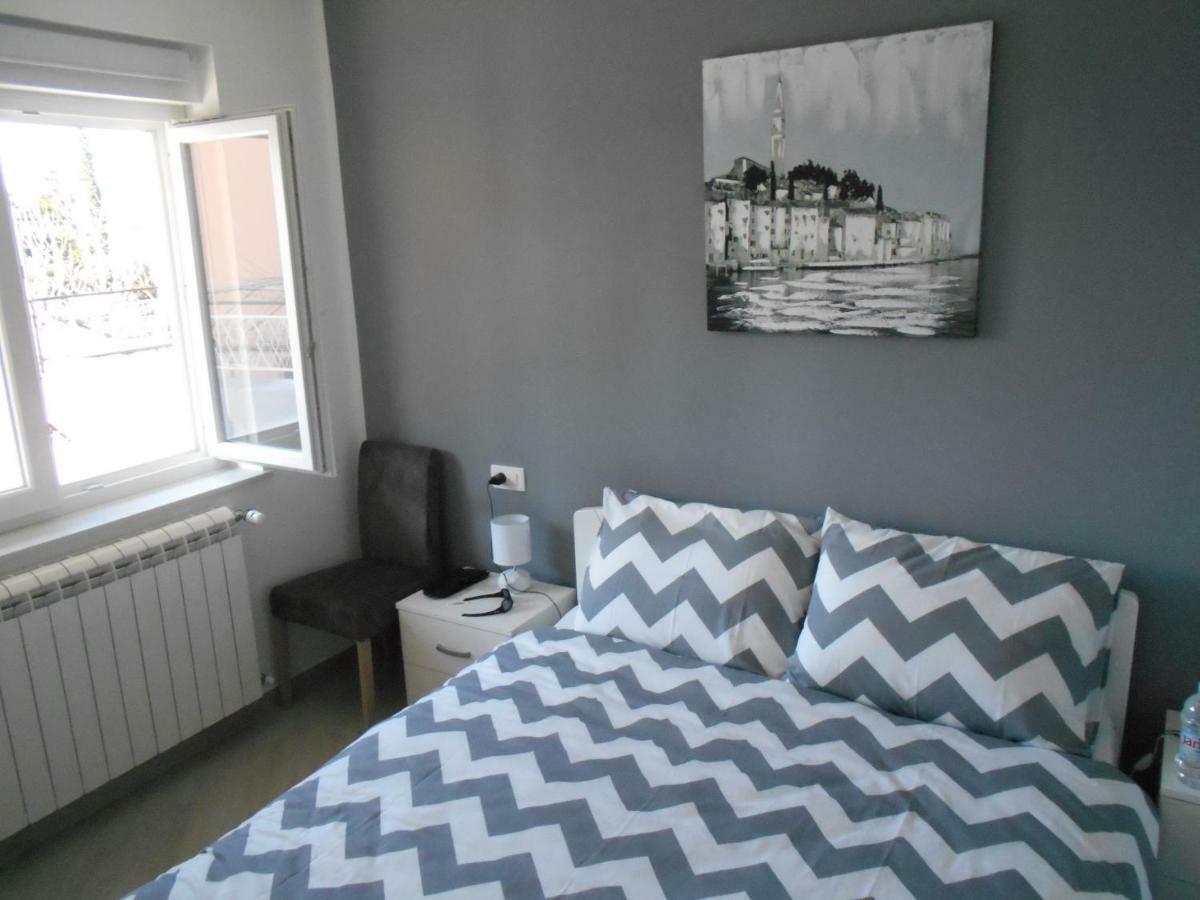 Apartment Laura Kostrena Bagian luar foto