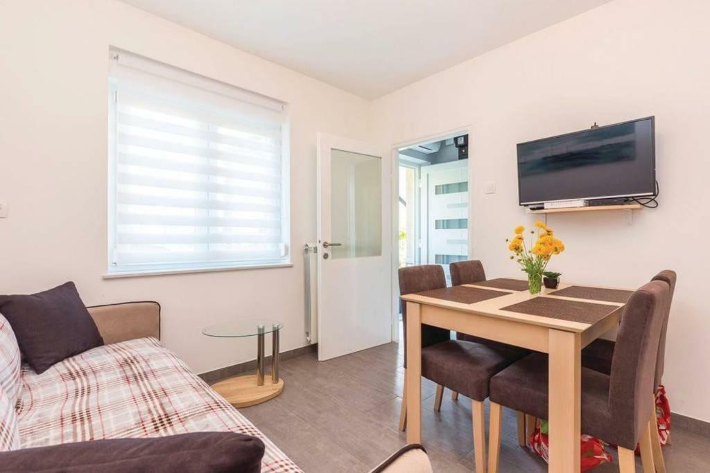 Apartment Laura Kostrena Bagian luar foto
